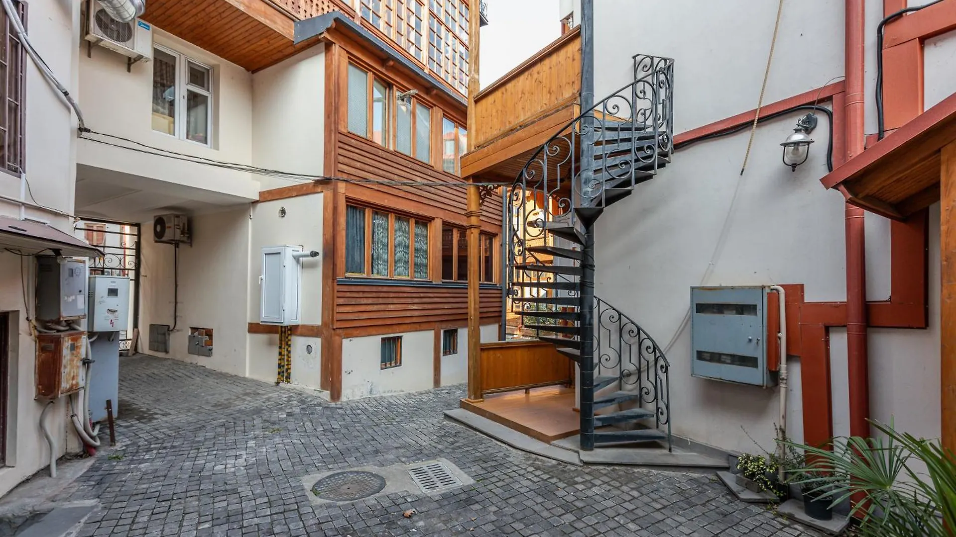 Apartment Near Orbeliani Bazari تبليسي